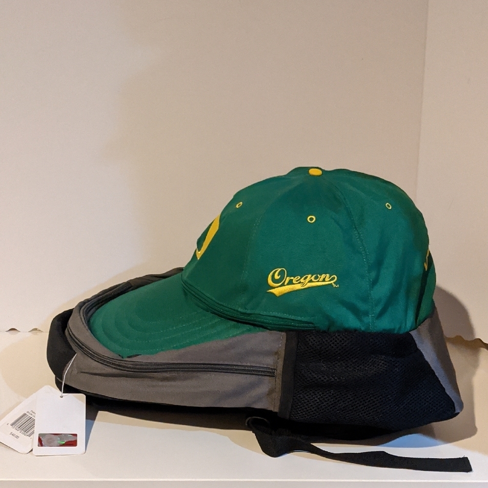 OREGON DUCKS Backpack Players Pack Hat Shaped Bag Green Yellow New UofO